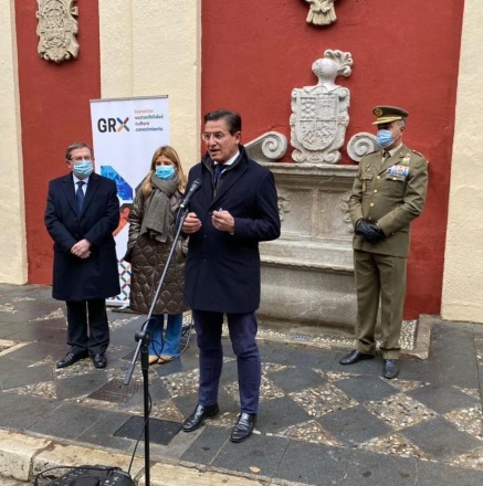 ©Ayto.Granada: El Ayuntamiento restaura el pilar de Don Pedro del siglo XVI situado en la plaza Padre Surez